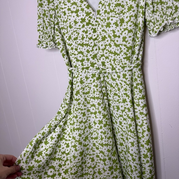 NWT Forever 21 Cute Summer dress, Size XS-S floral green - Picture 6 of 16